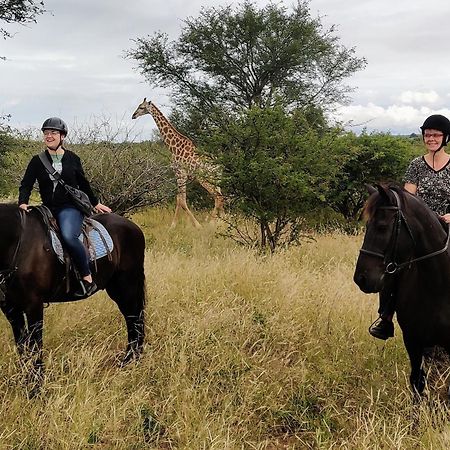 The Baobab Bush Lodge And Villa โฮดสปรูท ภายนอก รูปภาพ