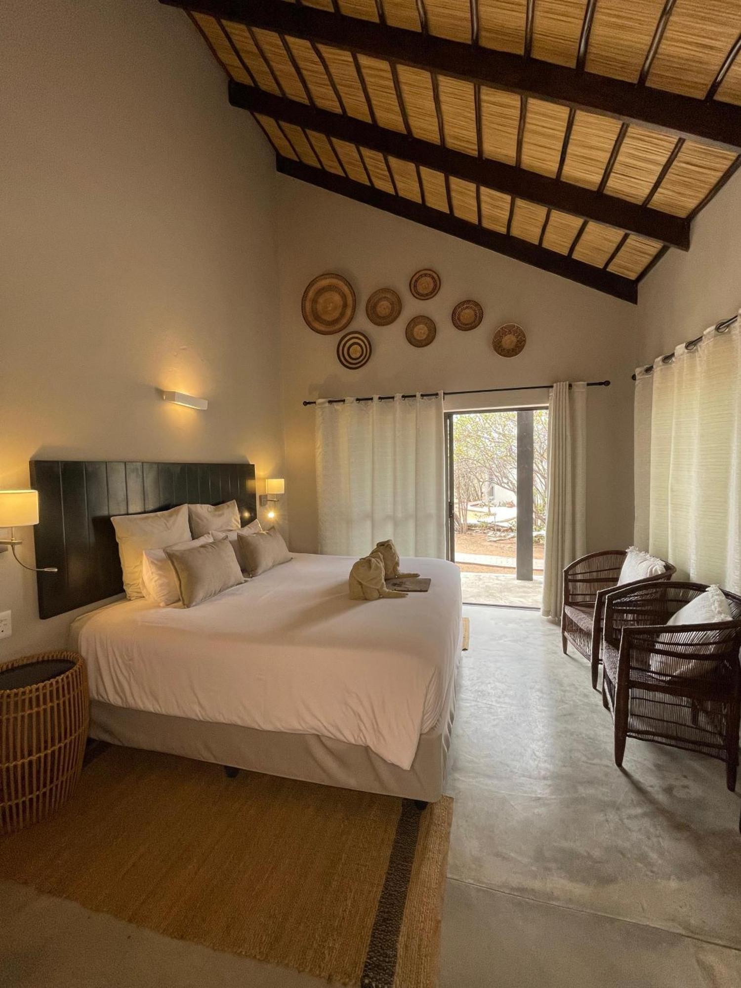 The Baobab Bush Lodge And Villa โฮดสปรูท ภายนอก รูปภาพ