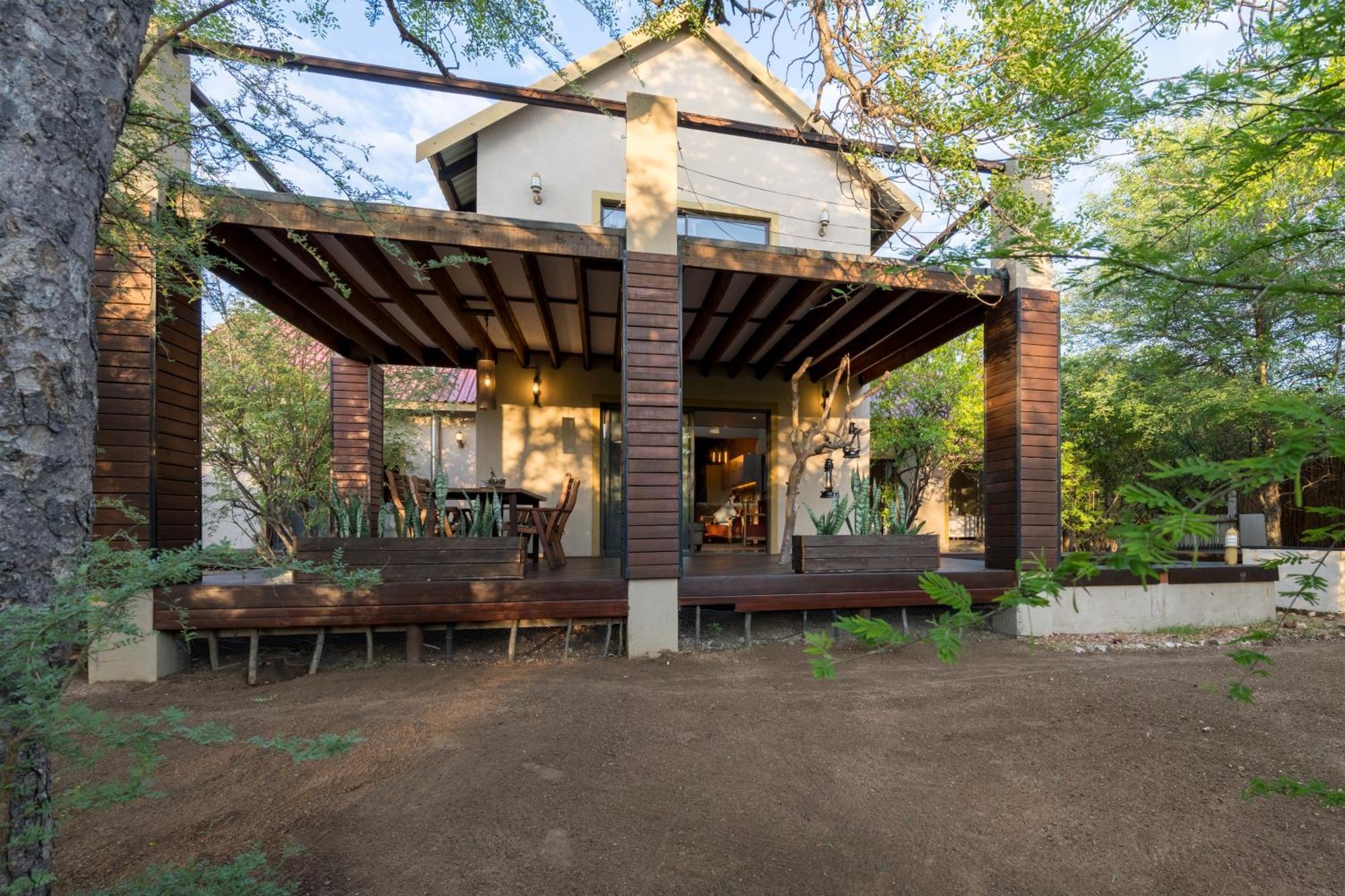The Baobab Bush Lodge And Villa โฮดสปรูท ภายนอก รูปภาพ