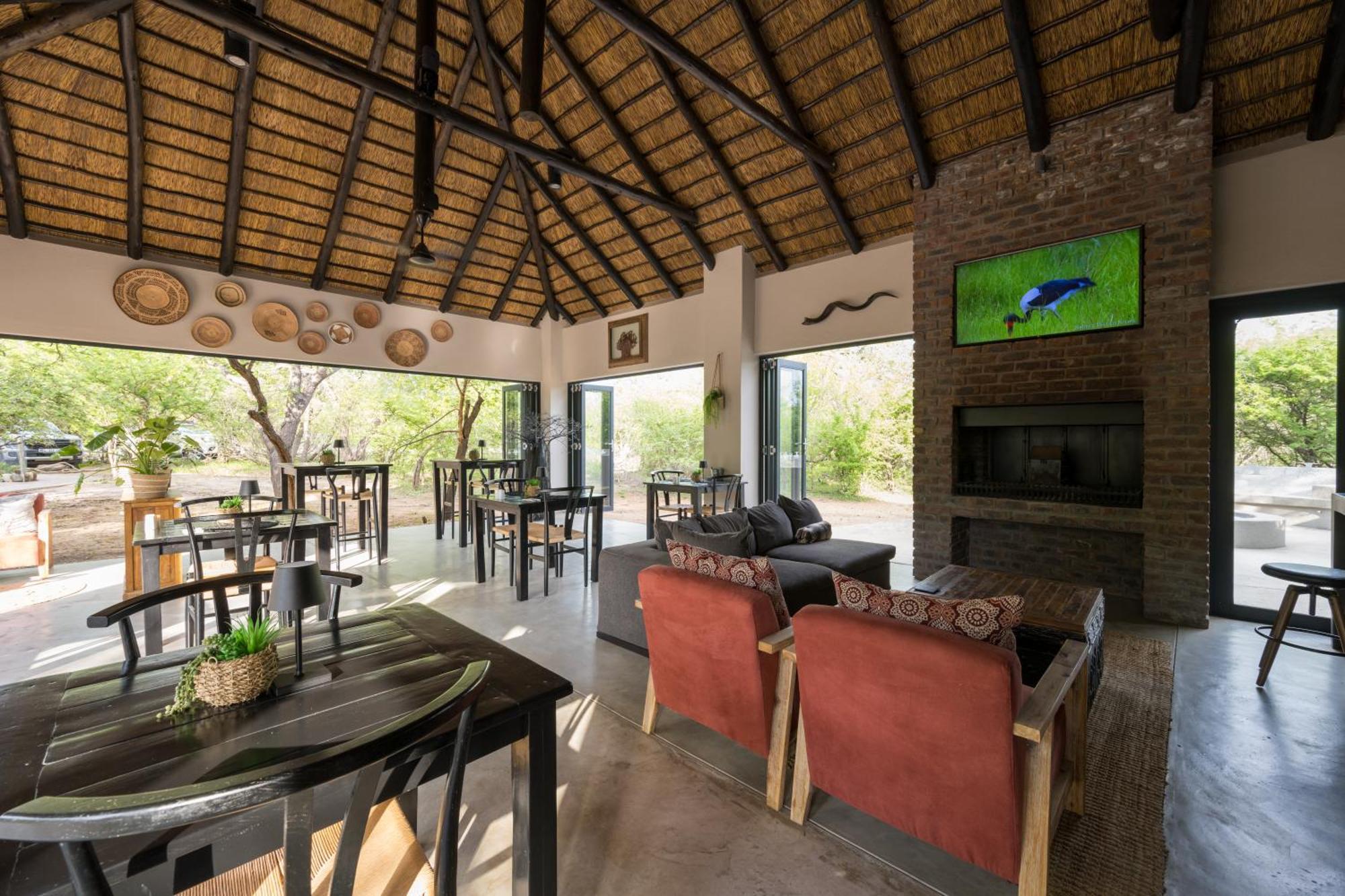 The Baobab Bush Lodge And Villa โฮดสปรูท ภายนอก รูปภาพ